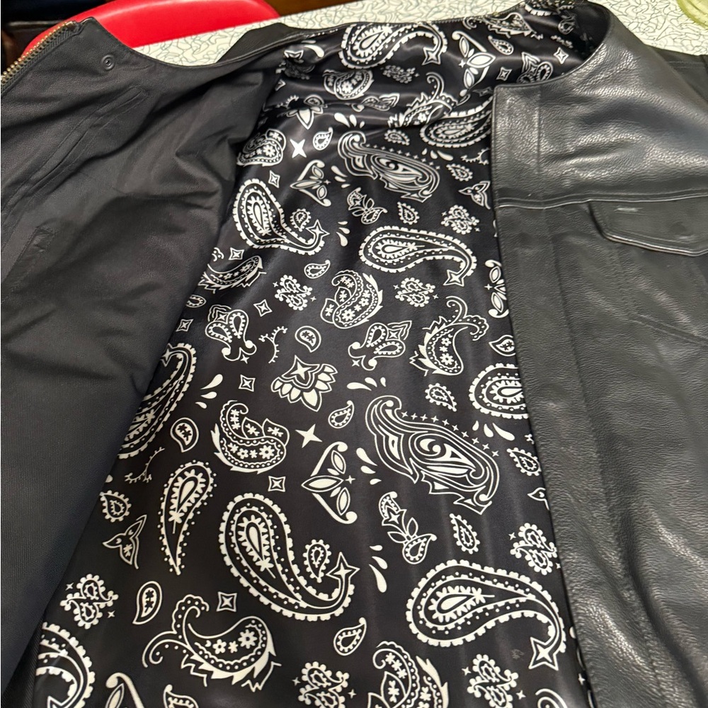 First Mfg Co Vest - Picture 3 of 4